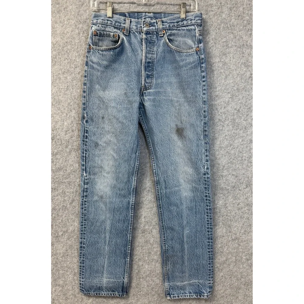 Vintage Levis 501 Mens Light Wash Straight Leg Button Fly Jeans 31x32 Made inUSA